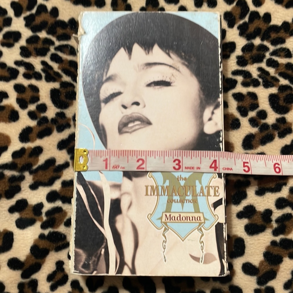 1990 MADONNA The Immaculate Collection ๐ถ VHS Video Collection Music Vintage 90s - Picture 9 of 15